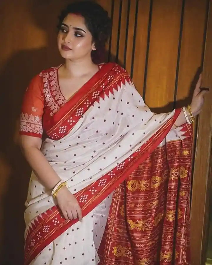 উন্নত মানের হাফ সিল্ক শাড়ি