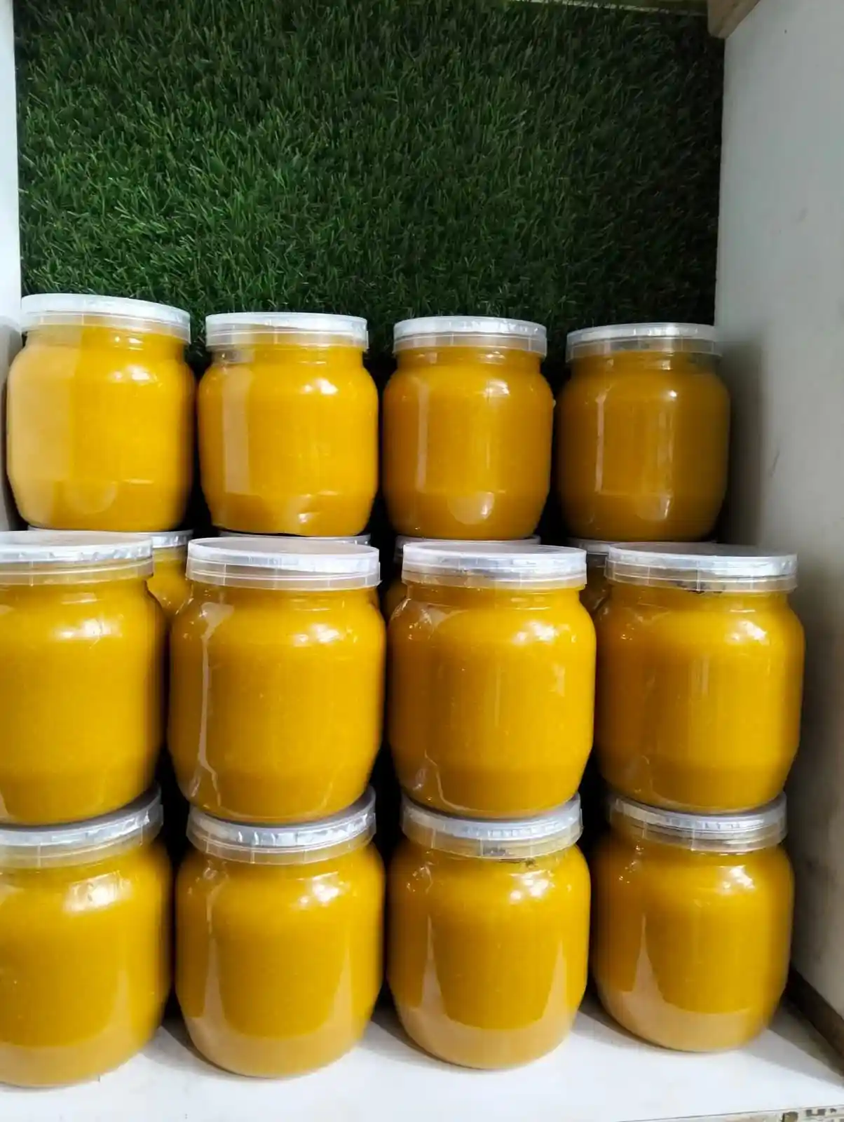 খাঁটি দানাদার গরুর দুধের ঘি – 500gm | Pure Desi Cow Ghee