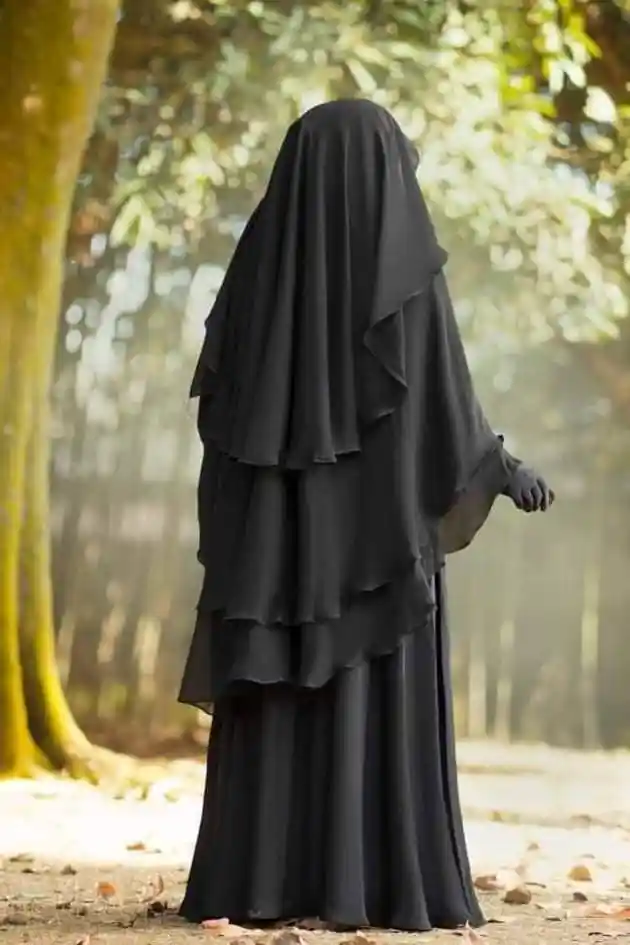 সুন্নাতি বোরকা